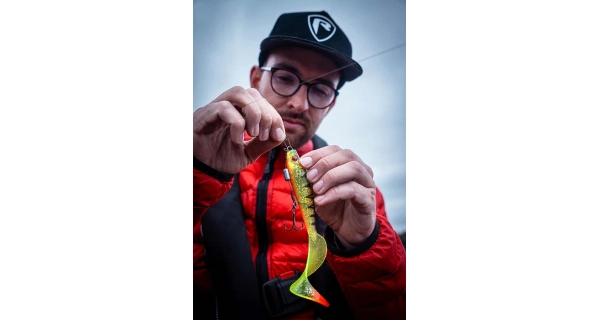 FOX RAGE - Gumová nástraha Pro Grub Loaded 12 cm Ultra Realistic Roach
