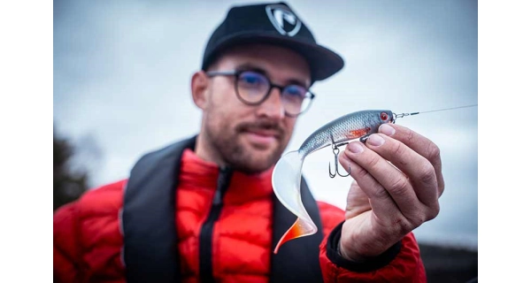 FOX RAGE - Gumová nástraha Pro Grub Loaded 12 cm Ultra Realistic Roach
