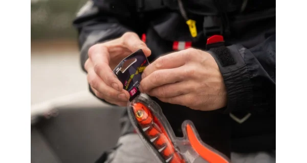 FOX RAGE - Gumová nástraha Slick Eel Loaded Burbot vel. 2 21 cm