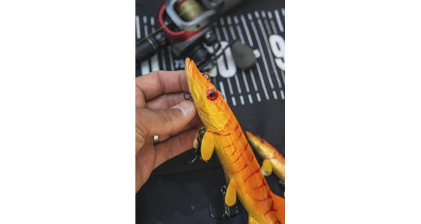 FOX RAGE - Gumová nástraha Ultra Realistic Replicant Pike 20 cm 83 g Golden Pike