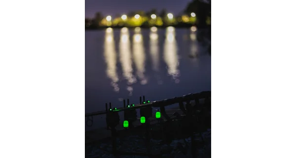 FOX - Swinger Black Label Dumpy Halo Bobbin White