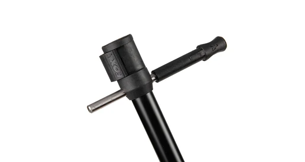 FOX - Vidlička Black Label CamLok Banksticks 36