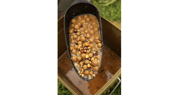 FOX - Zakrmovací lopatka Large Baiting Spoon