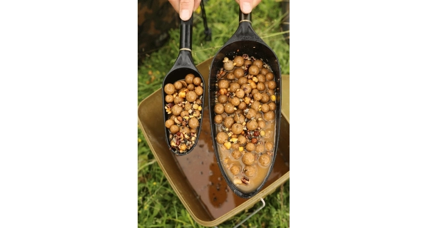FOX - Zakrmovací lopatka Large Baiting Spoon