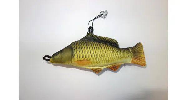 GABY PILLOWS - Přívěsek Kapr šupináč 12,5 cm