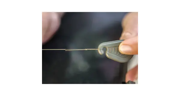 GARDNER - Stahovač šňůr Peel And Pull Striper Tool