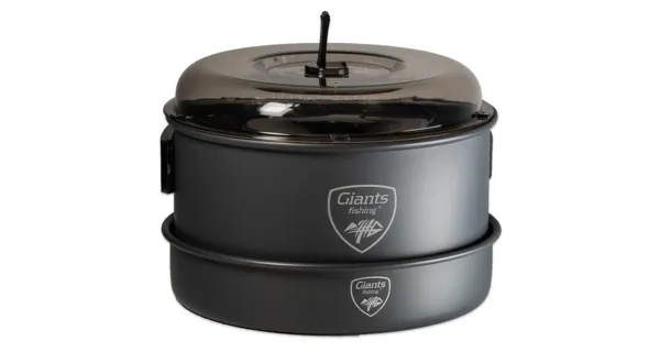 GIANTS FISHING - Akční set Sada nádobí s konvičkou + Nerezový thermo hrnek 400 ml