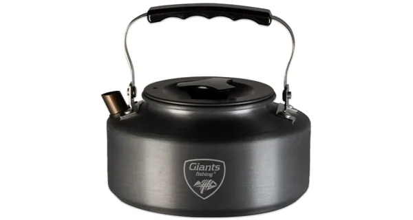 GIANTS FISHING - Akční set Sada nádobí s konvičkou + Nerezový thermo hrnek 400 ml