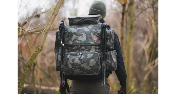 GIANTS FISHING - Batoh Luxury X-Large Rucksack + Chladící taška Thermo Cooler Bag ZDARMA