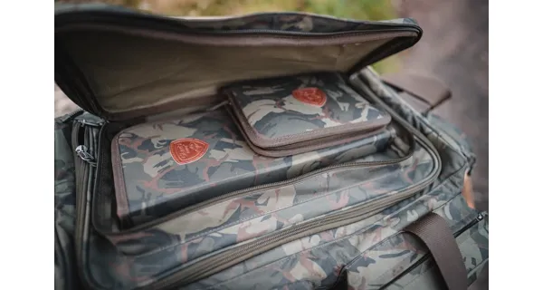 GIANTS FISHING - Cestovní taška Deluxe Large Carryall