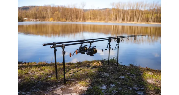 GIANTS FISHING - Kaprový prut Gaube XP330 3,6 m 3,25 lb 2 díly