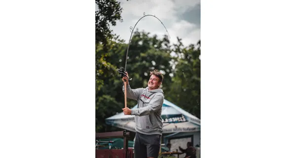 GIANTS FISHING - Kaprový prut Luxury FC 3 m 3 lb 2 díly