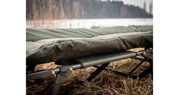 GIANTS FISHING - Lehátko Bedchair Flat Fleece XL 8Leg