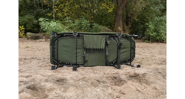 GIANTS FISHING - Lehátko Deluxe FX Bedchair 8Leg
