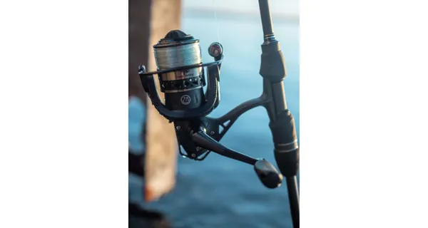 GIANTS FISHING - Naviják Deluxe Reel FD 3000