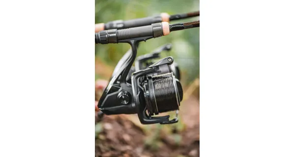 GIANTS FISHING - Naviják Deluxe Reel FD 9000 + cívka 9000 ZDARMA!