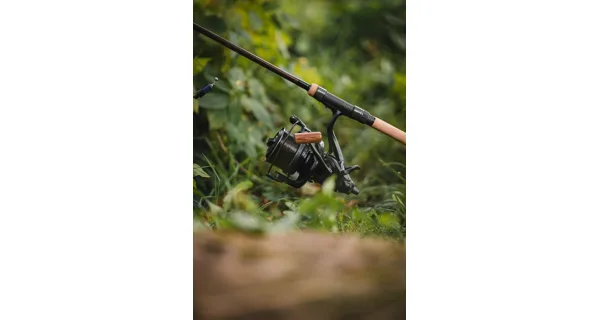 GIANTS FISHING - Naviják Deluxe Reel FS 9000 + cívka 10000 ZDARMA!