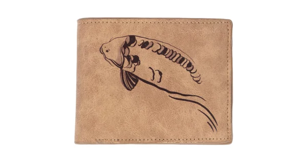 GIANTS FISHING - Peněženka hnědá plavající kapr Brown Wallet Swimming Carp