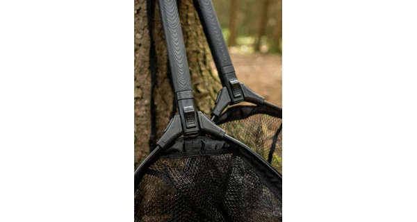 GIANTS FISHING - Plovoucí podběrák s pogumovanou síťkou Deluxe Rubber Float Medium