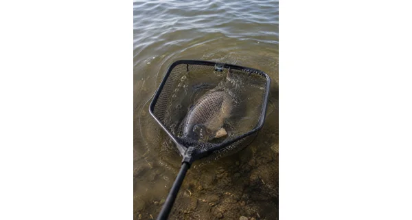 GIANTS FISHING - Plovoucí podběrák s pogumovanou síťkou Luxury X-large Float 80x70 cm