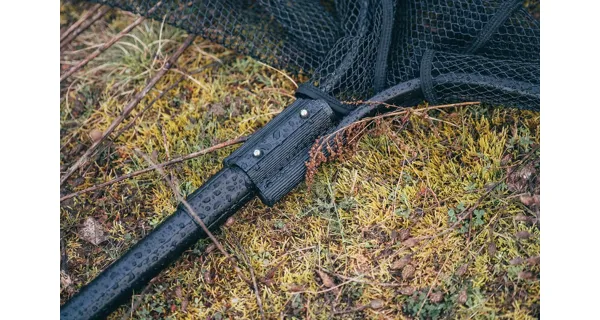 GIANTS FISHING - Podběrák Deluxe Landing Net Rubber Medium 70x60 cm