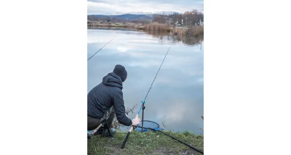 GIANTS FISHING - Prut CLX MK2 Feeder 3,3m 80 g + Naviják Spark 4000FD