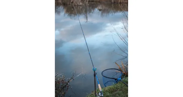 GIANTS FISHING - Prut CLX MK2 Feeder 3 m 70 g + Naviják SPX 3000 FD