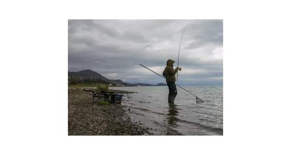 GIANTS FISHING - Prut Fluent MK2 Feeder 3,3 m 90 g 3 díly