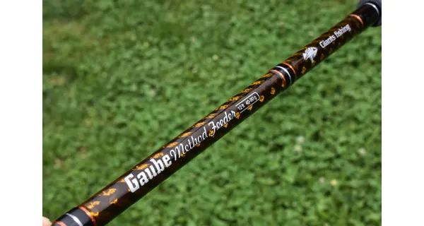 GIANTS FISHING - Prut Gaube Medium Method Feeder 12 ft 40-90 g 3 díly