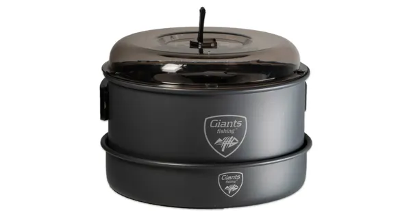 GIANTS FISHING - Sada nádobí s konvičkou 3 Piece Pan & Kettle Set