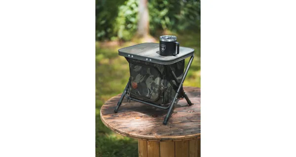 GIANTS FISHING - Skládací stolek s taškou Folding Table with Bag