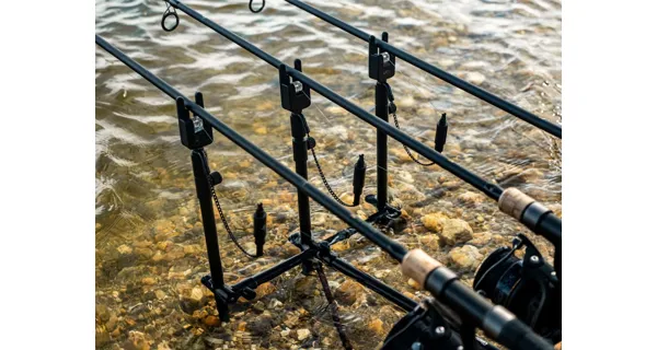 GIANTS FISHING - Stojan Black Rod Pod 3 Rods