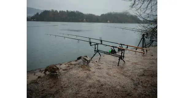 GIANTS FISHING - Stojan Compact Rod Pod 3 Rods