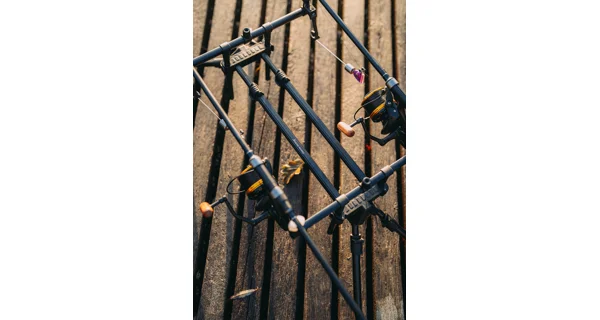 GIANTS FISHING - Stojan Dual H-Rod Pod 3 Rods