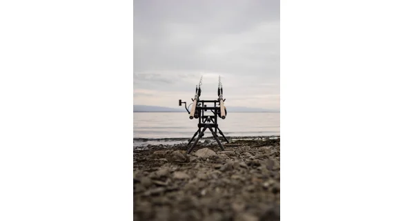 GIANTS FISHING - Stojan Tripper Rod Pod 2 Rods