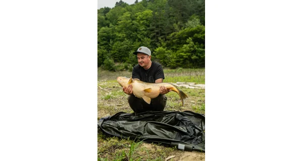 GIANTS FISHING - Tričko Kapři v kruhu vel. 2XL