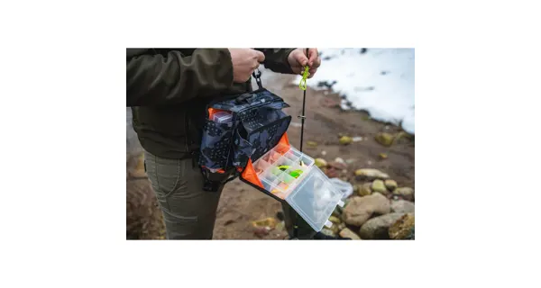 GIANTS FISHING - Vláčecí ledvinka Spinning Waist/Leg Bag
