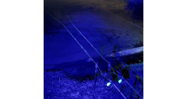 INFINITYBOAT - Dobíjecí čelovka Headlamp Fluo UV + Náhradní baterie