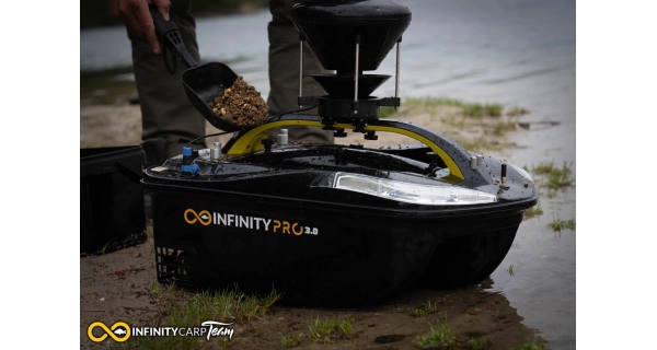INFINITYBOAT - Zavážecí loďka PRO 3.0 50Ah Limitovaná carbonová edice