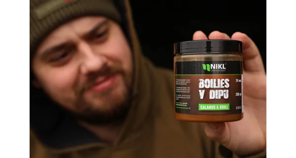KAREL NIKL - Boilies v dipu Calanus & Krill 20 mm 250 ml
