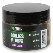 KAREL NIKL - Boilies v dipu Giga Squid 18+20 mm 250 g