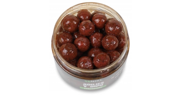 KAREL NIKL - Boilies v dipu Strawberry 20 mm 250 g