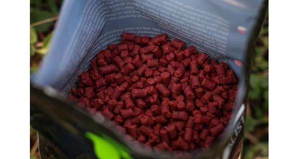 KAREL NIKL - Pelety 3 mm 1 kg Strawberry
