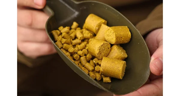 KAREL NIKL - Pelety Corn 3 mm 1 kg