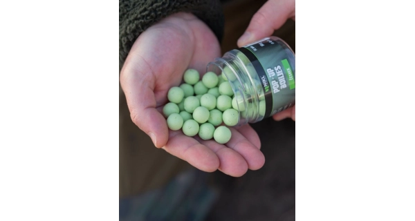 KAREL NIKL - Plovoucí boilies Česnek 14 mm 50 g