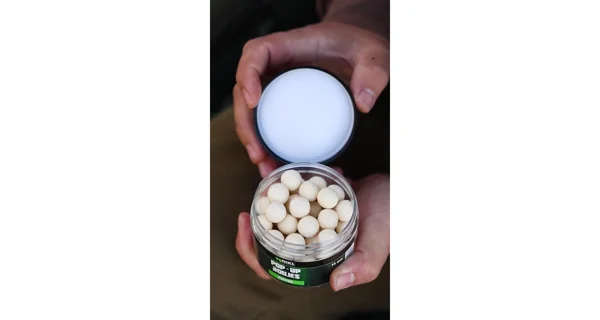 KAREL NIKL - Plovoucí boilies Pepper 16 mm 50 g