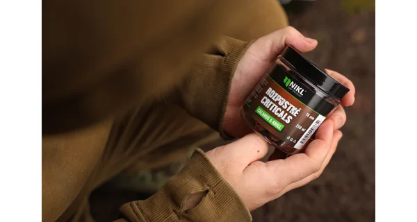 KAREL NIKL - Rozpustné Criticals boilie Calanus & Krill 24 mm 250 ml