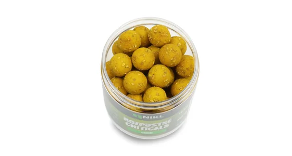 KAREL NIKL - Rozpustné Criticals boilie Corn 18 mm 250 ml