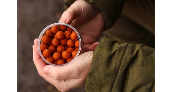KAREL NIKL - Rozpustné Criticals boilie Devill Krill 18 mm 250 ml