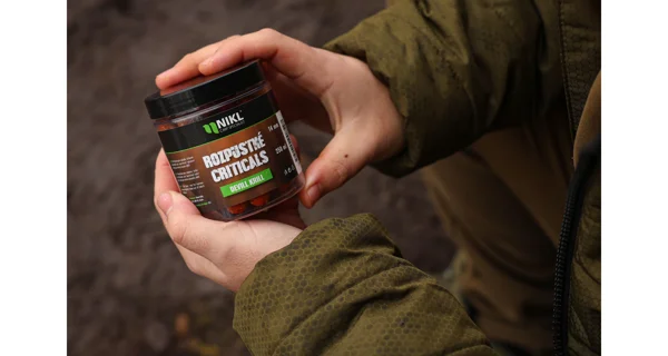 KAREL NIKL - Rozpustné Criticals boilie Devill Krill 24 mm 250 ml